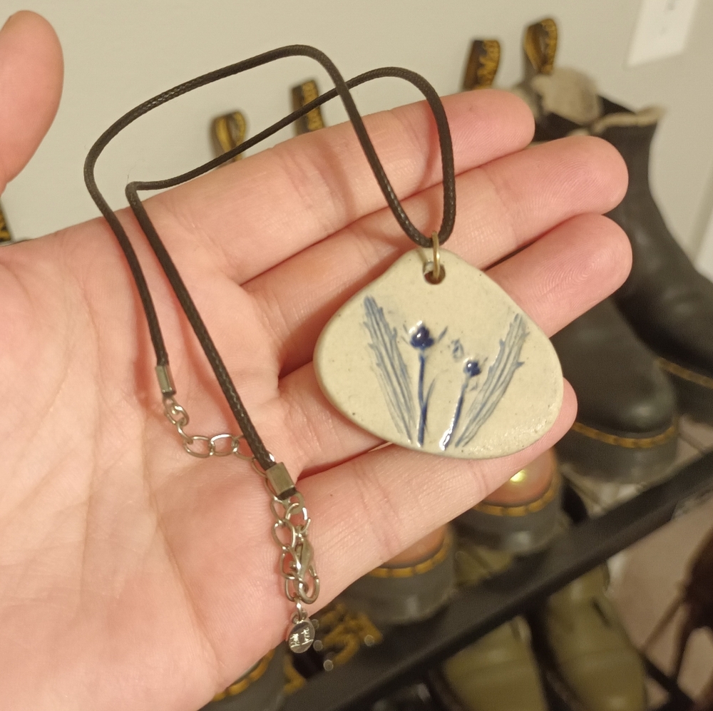 Floral Stone Pendant Necklace